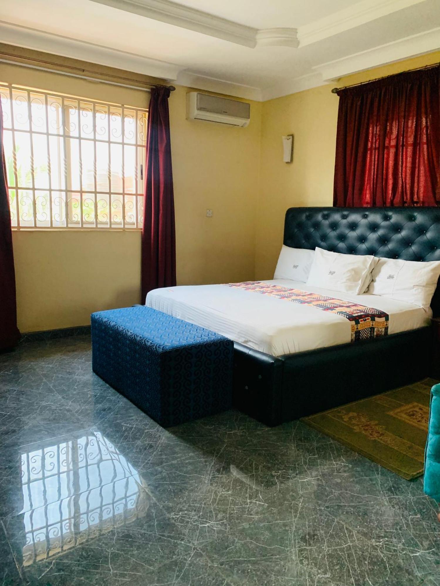 Dc Ambassadors Hotel Dawhwenya Exterior photo
