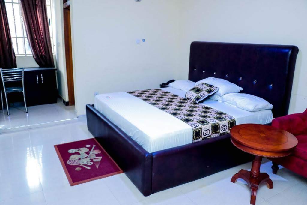 Dc Ambassadors Hotel Dawhwenya Exterior photo